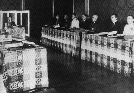 Japanese top level meeting before Emperor Showa. The Japanese surrender was decided as an outcome of this meeting.