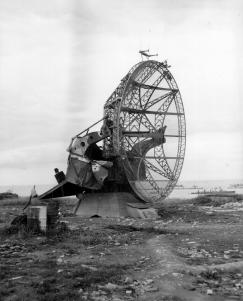 German Würzburg radar in a beach in Normandy.