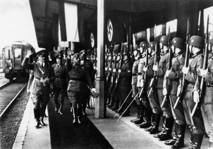 Adolf Hitler and Francisco Franco at the Hendaye train station.